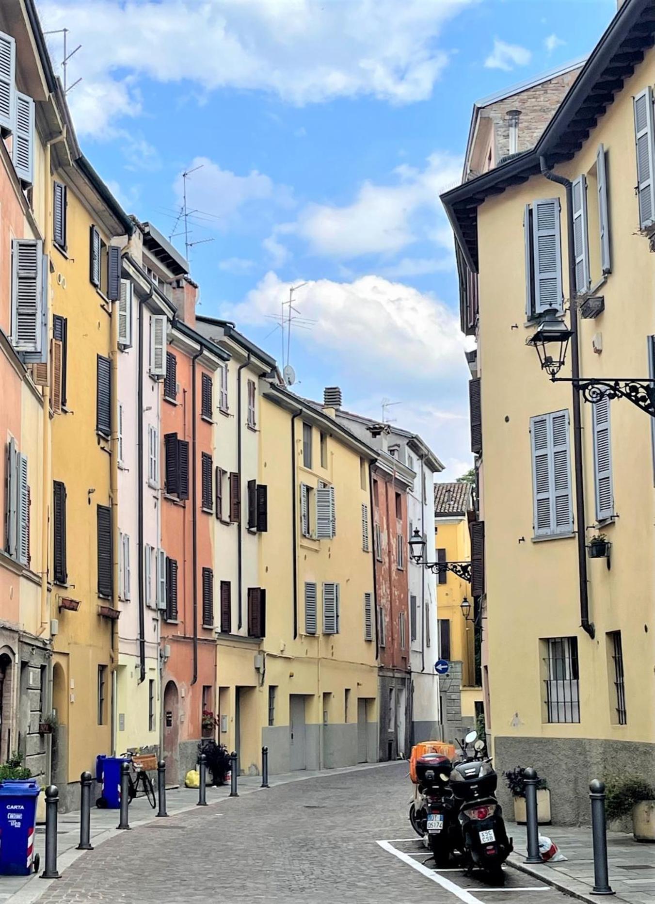 Buro Nel Borgo Parma Exterior foto